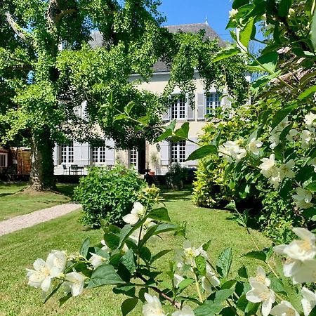 La Meffrais 1741 Bed & Breakfast Dinan Exterior photo