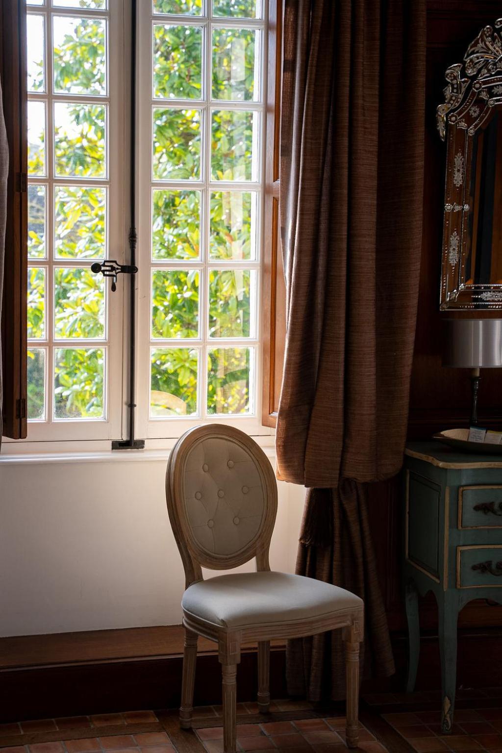 La Meffrais 1741 Bed & Breakfast Dinan Room photo